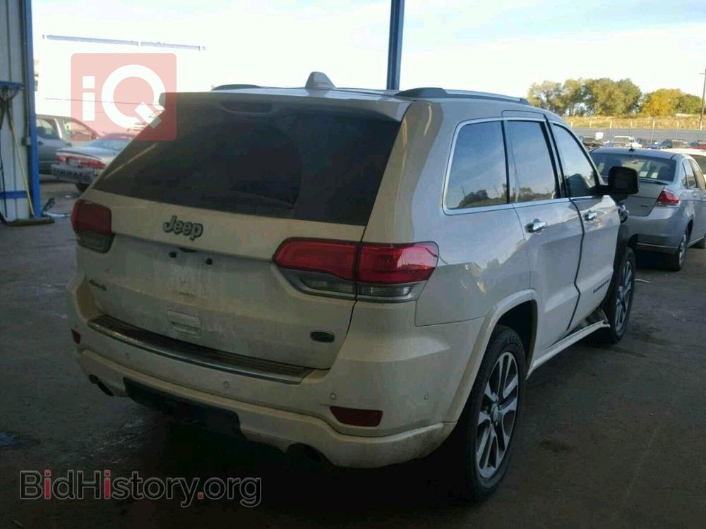 جیپ گراند شیرۆکی